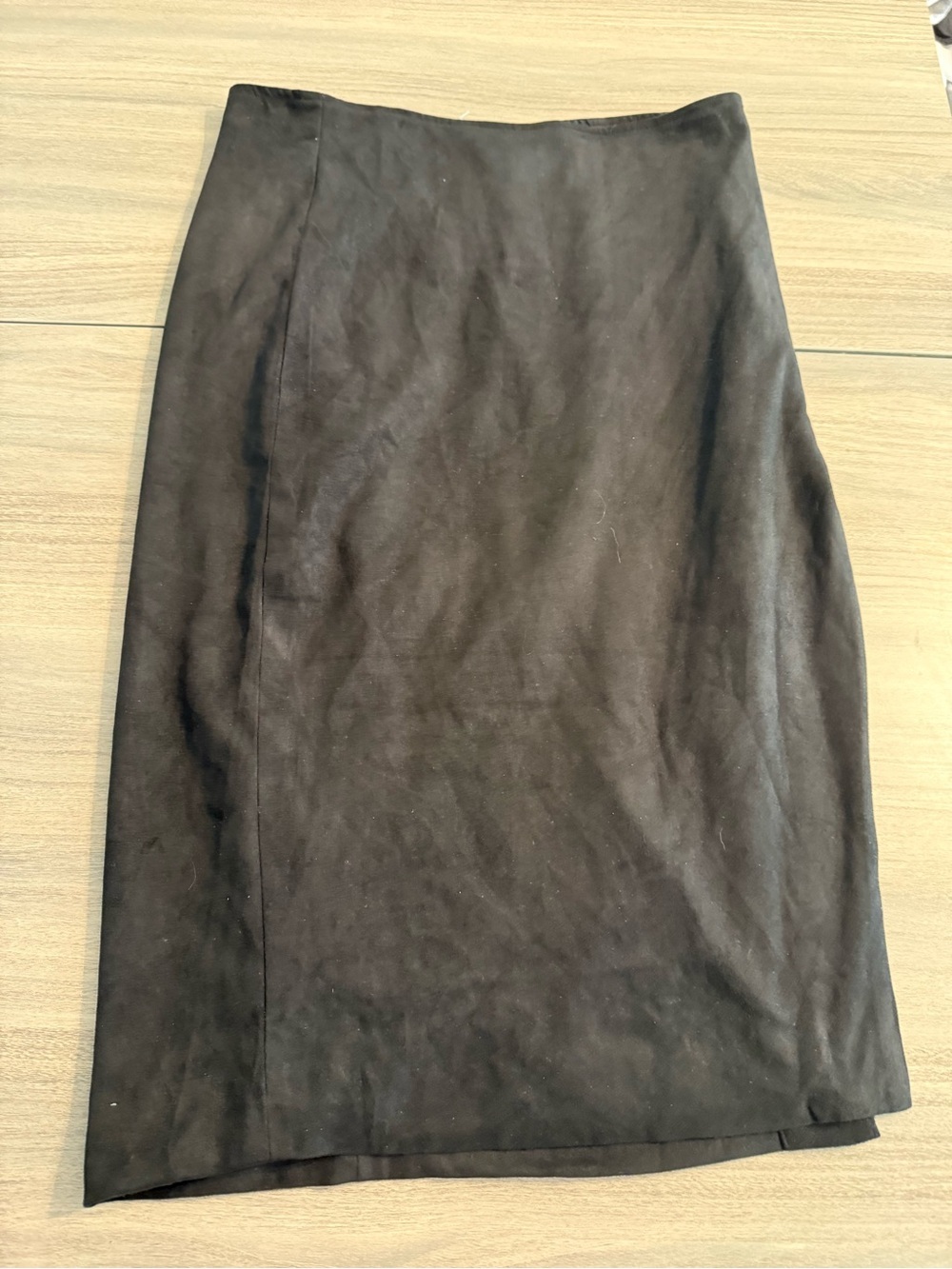 Olivaceous Black Pencil Skirt